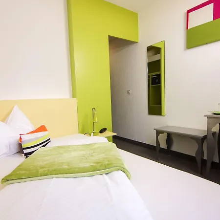 Waldhorn Hotel 3*
